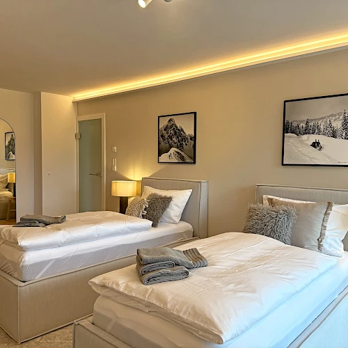 Schlafzimmer mit 2 Einzelbetten
