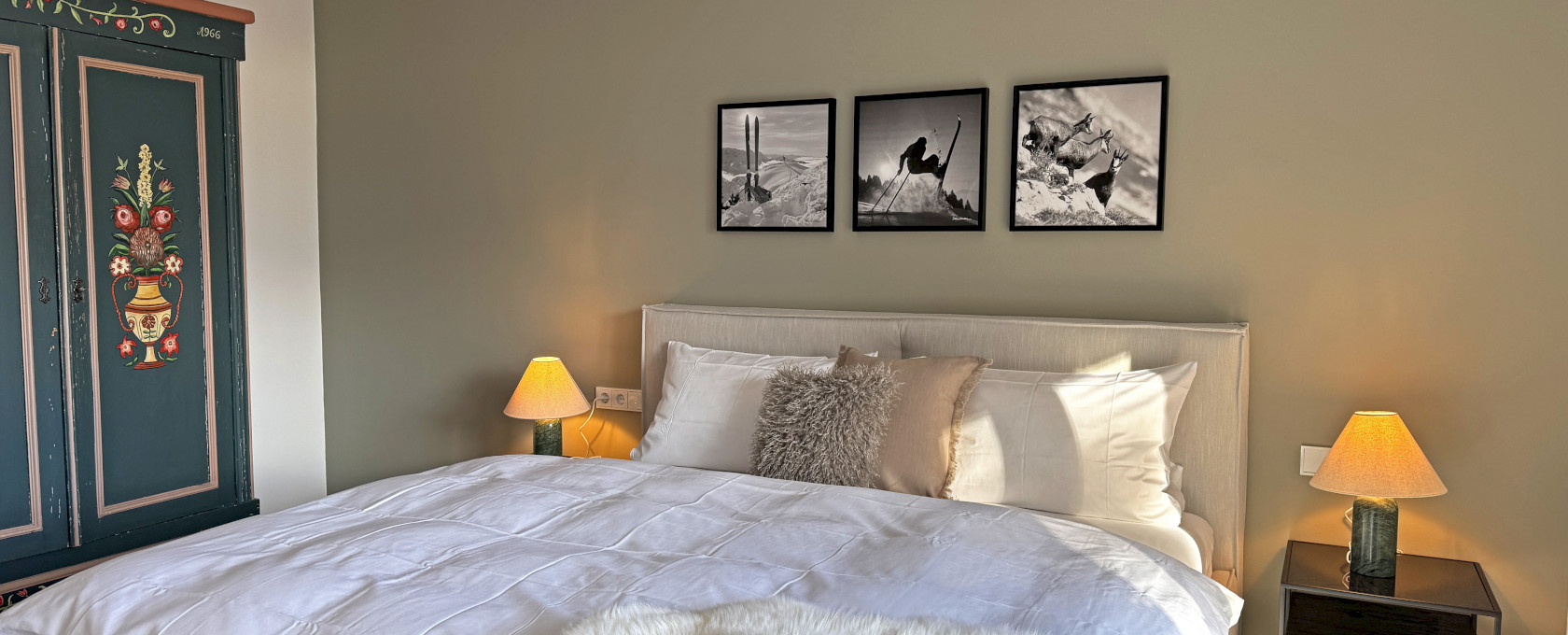 Schlafzimmer mit Doppelbett